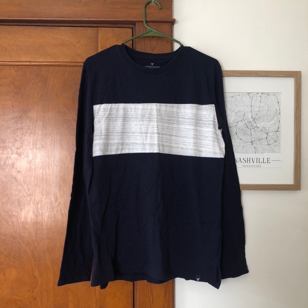 AMERICAN EAGLE men’s long sleeve tee